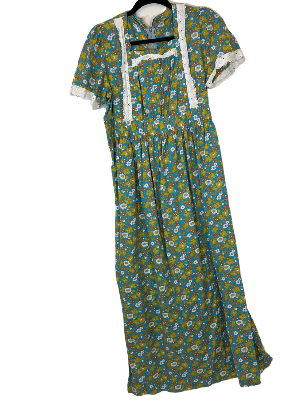 Vintage Teal Green Floral Maxi Dress with White Lace Trim